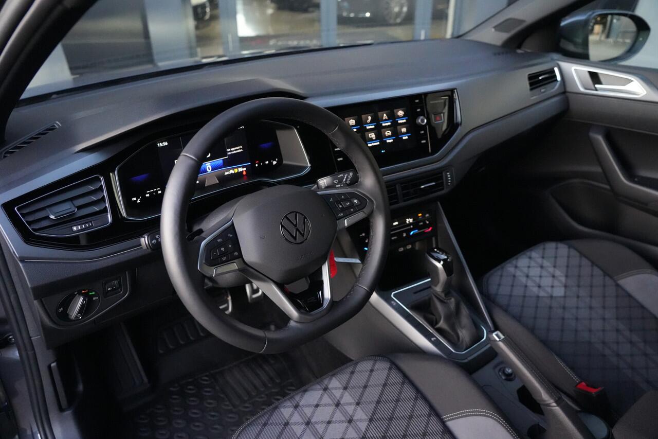 Volkswagen Taigo 1.0 TSI R-Line 116pk App-Connect/Stoelverwarming/Camera