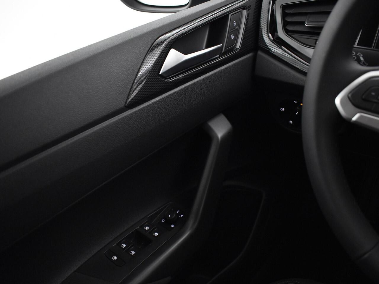 Volkswagen Taigo Life Edition 1.0 TSI 95 pk 5 versn. Hand · Achteruitrijcamera · Achteruitrijcamera · Prijs in inclusief inruilpremie · MEGA Sale