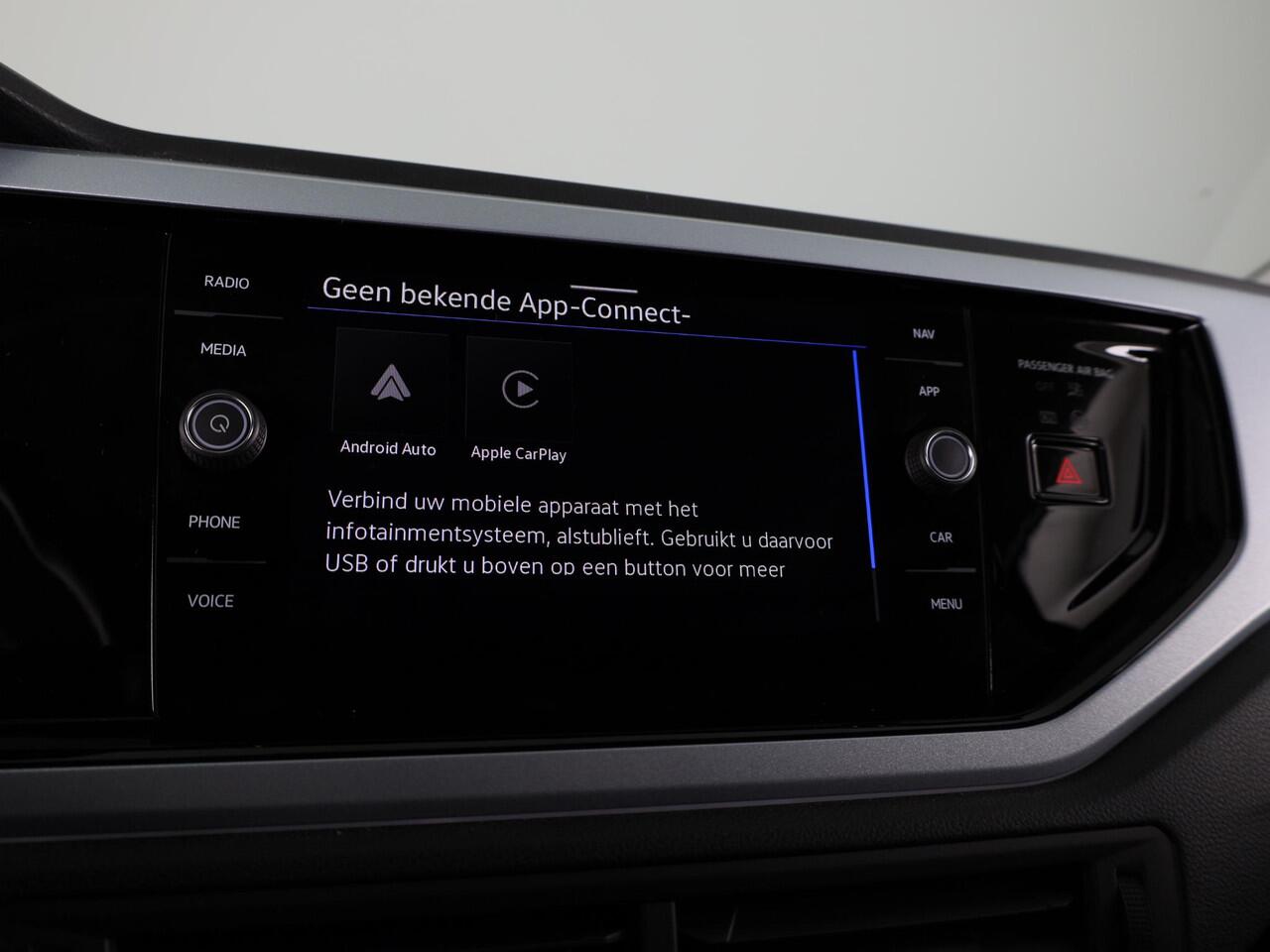 Volkswagen Taigo 1.0 TSI Life GOAL 116 pk Automaat (DSG) | Verlengde garantie | Navigatie via App | Panoramadak | Parkeersensoren | Achteruitrijcamera | Stoelverwarming |