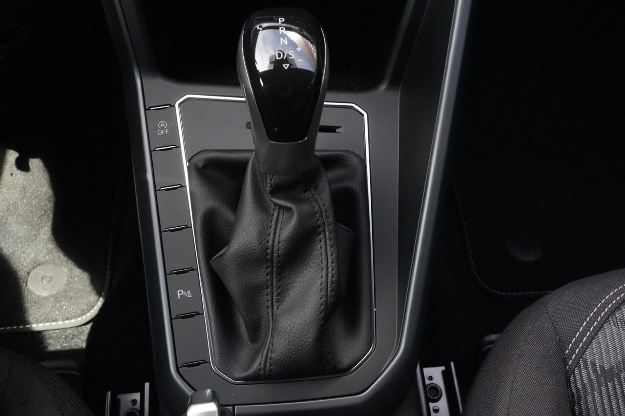 Volkswagen Taigo 1.0 TSI R-Line 116pk App-Connect/Stoelverwarming/Camera