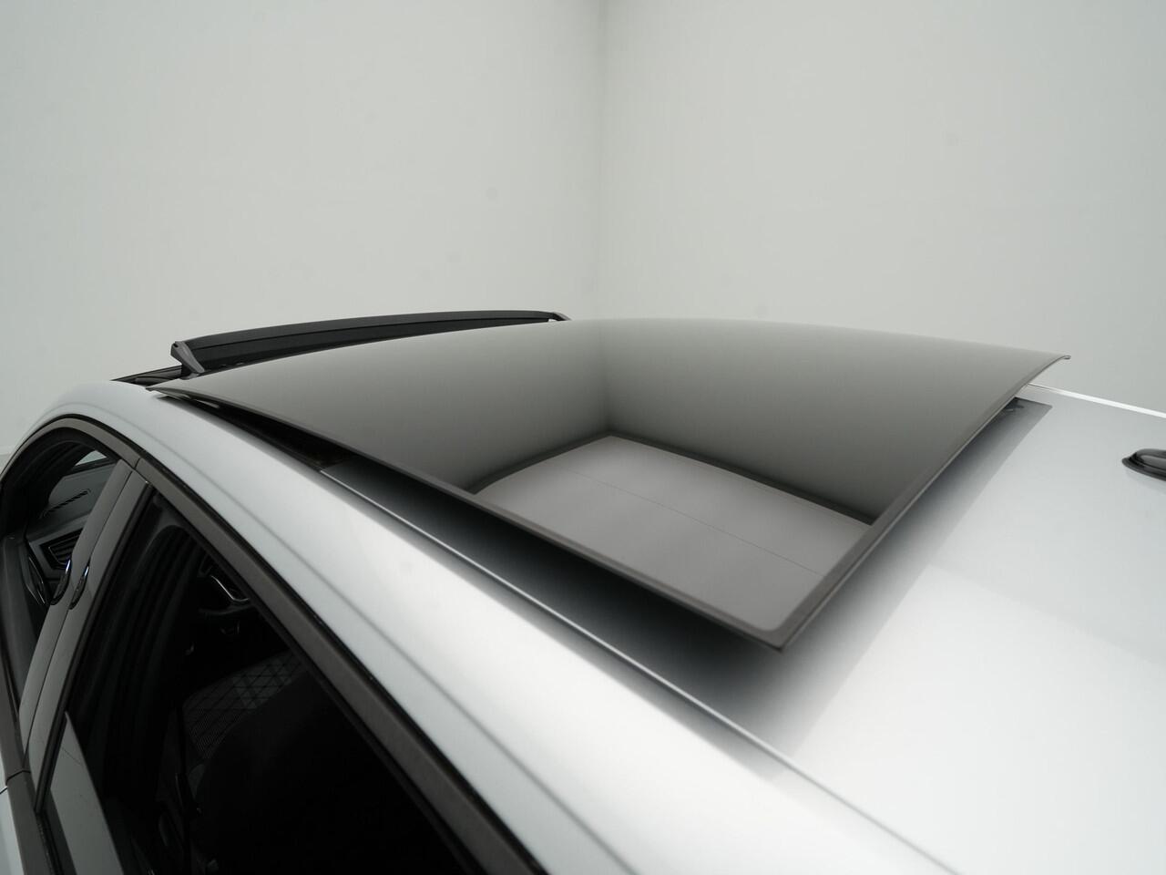 Volkswagen Taigo 1.0 TSI 110pk R-Line Panorama Clima Pdc Lm Velgen 88