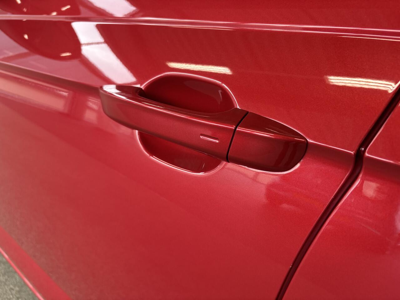 Volkswagen Taigo 1.0 TSi DSG R-Line Business SCHUIFDAK/KEYLESS/CAMERA/18INCH/DODEHOEK/ADAPT.CRUISE