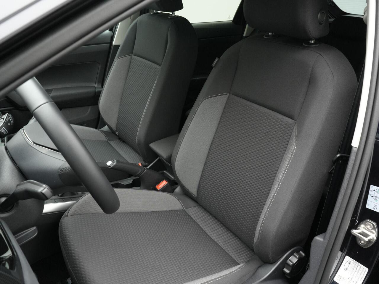 Volkswagen Taigo 1.0 TSI 95 pk Oranje Edition | Navigatie | Achteruitrijcamera | Carplay | Climatronic | LM Velgen | Adaptieve cruise control