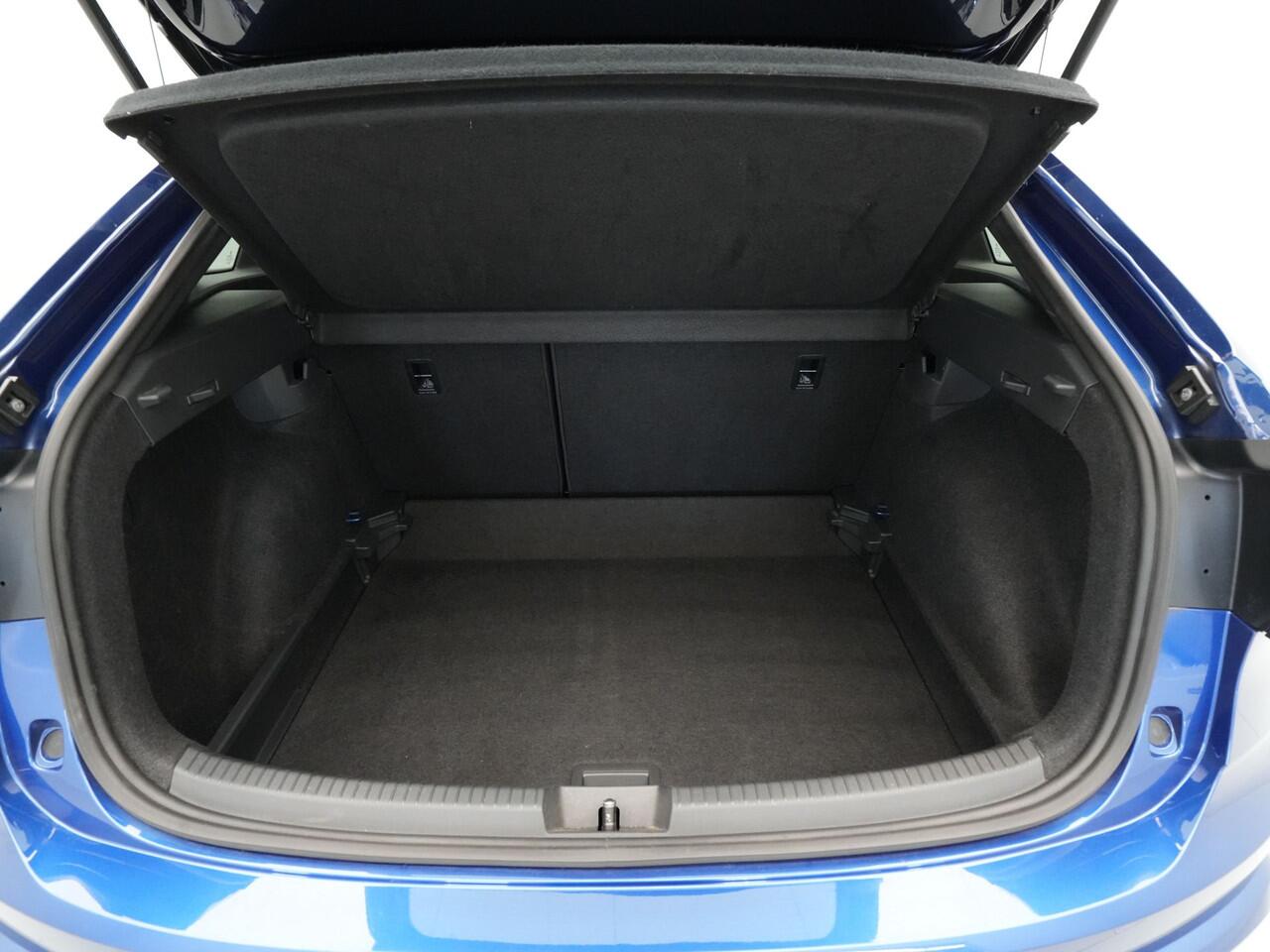 Volkswagen Taigo 1.0 TSI 110pk DSG R-Line Panorama Navi via App Matrix Led Clima Acc 179