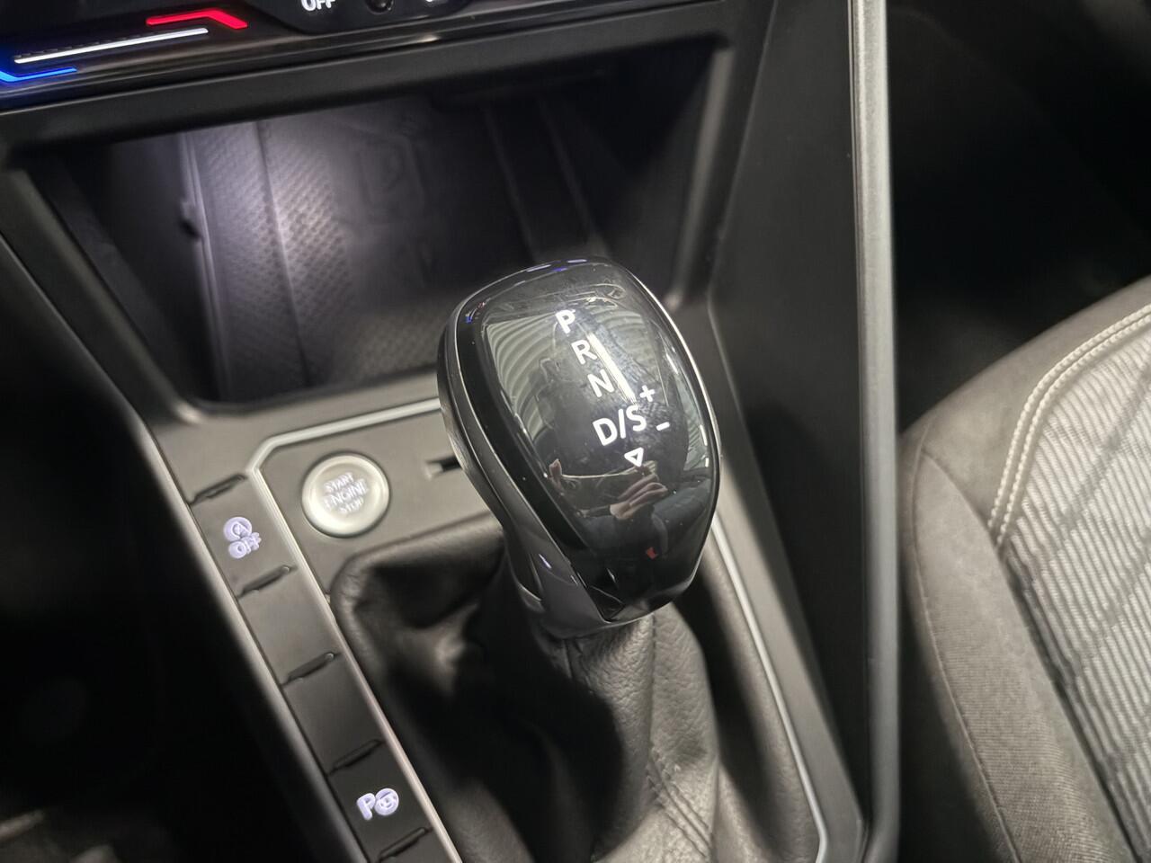 Volkswagen Taigo 1.0 TSi DSG R-Line Business SCHUIFDAK/KEYLESS/CAMERA/18INCH/DODEHOEK/ADAPT.CRUISE