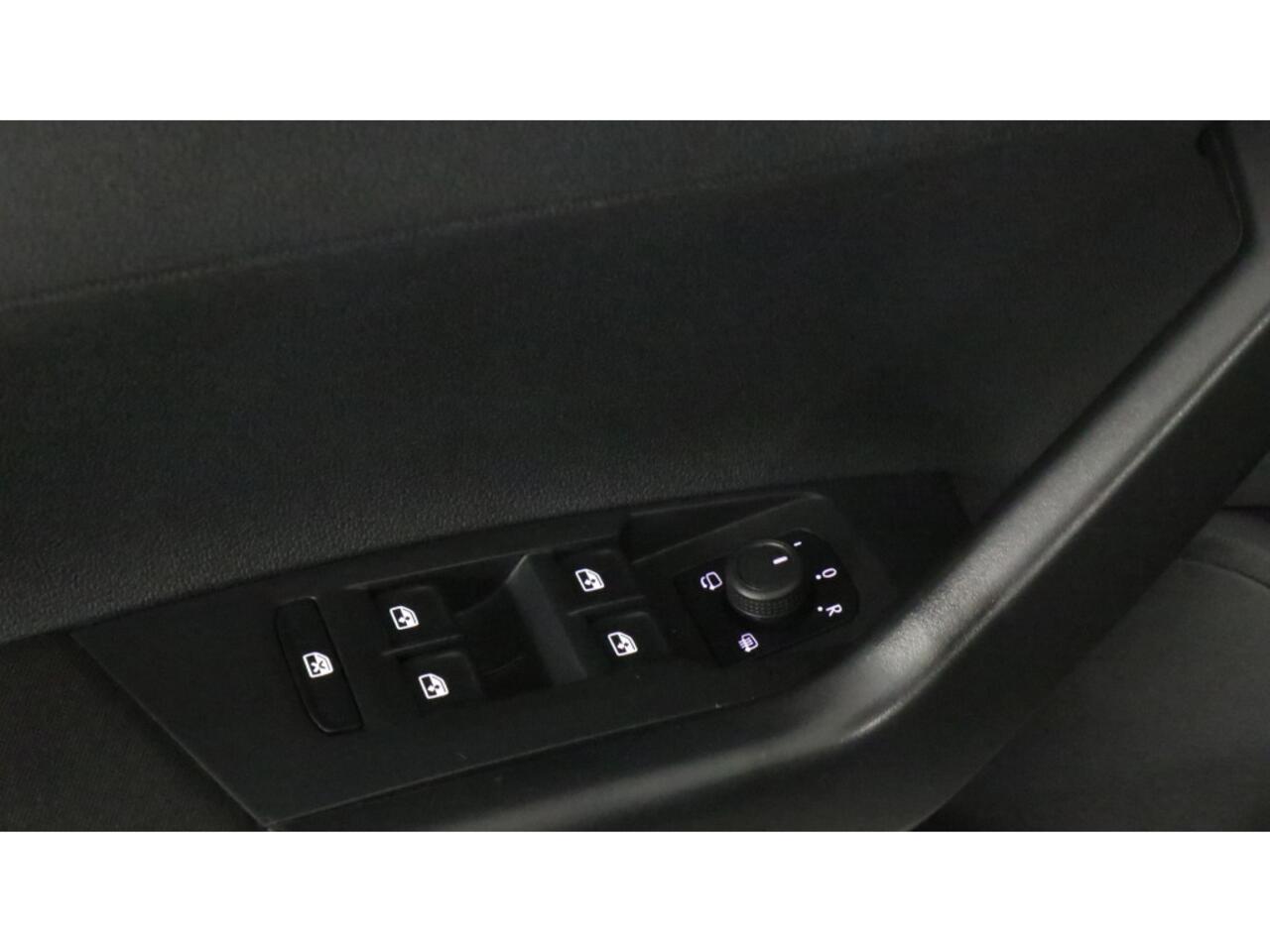 Volkswagen Taigo 1.0 TSI 110pk DSG Life Business