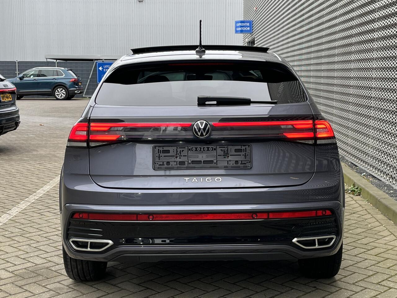 Volkswagen Taigo 1.5 TSI 150pk DSG R-Line / Panoramadak / LED Matrix / Virtual Cockpit Pro / Camera/ Navigatie / App-Connect / 18" LMV **