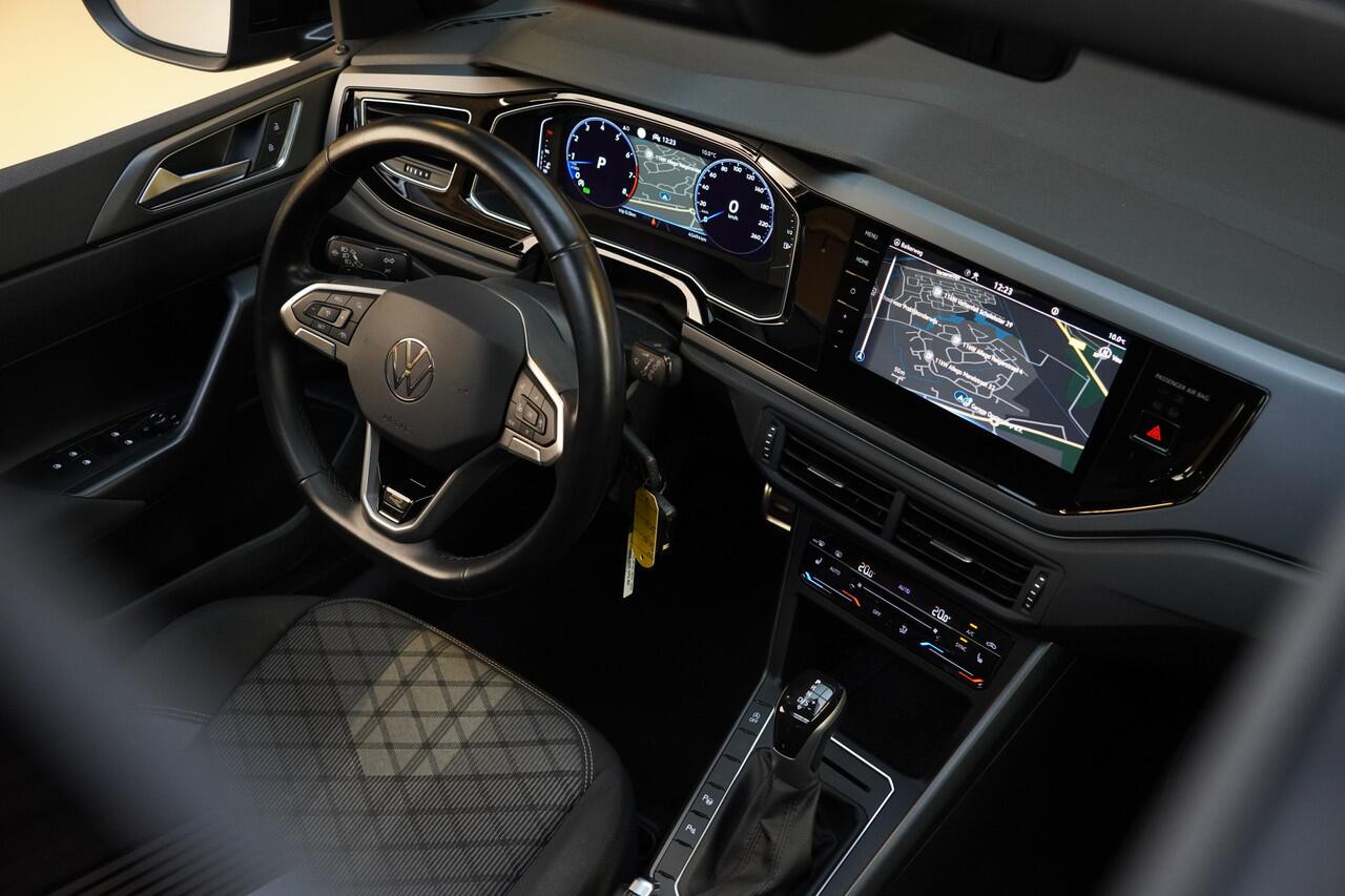 Volkswagen Taigo 1.5TSI/150pk R-Line Blackstyle DSG Automaat|2022|Panoramadak|Beats|Trekhaak|18" LMV|Cruise+ACC|PDC+Assist+Camera|Matrix LED|Side Assist|Virtual Cockpit