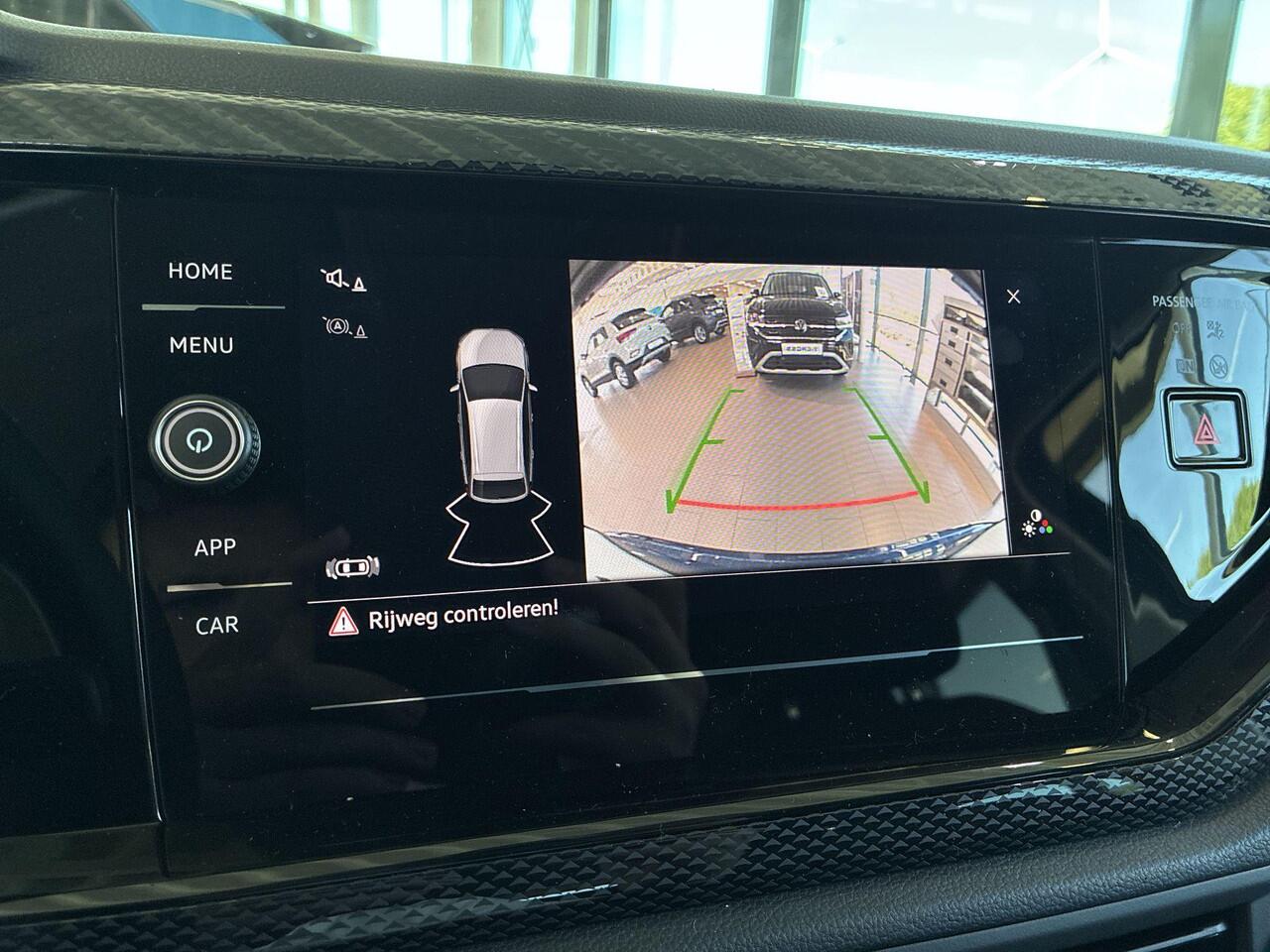 Volkswagen Taigo Life Edition 1.0 TSI 95 pk 5 versn. Hand · Achteruitrijcamera · parkeersensoren achter ·