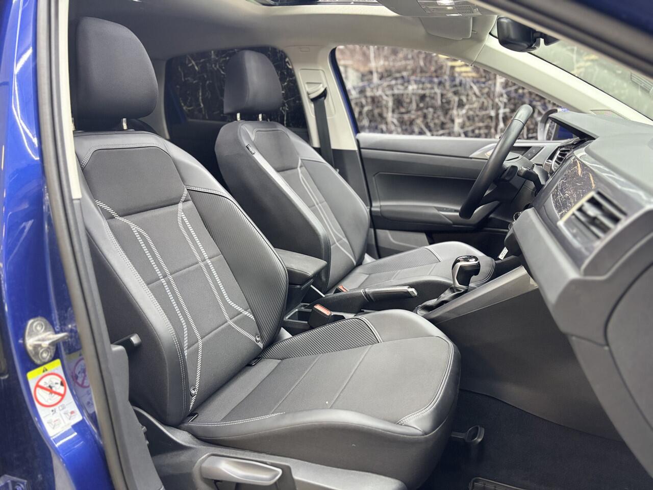 Volkswagen Taigo 1.5 TSI Style / PANO / CARPLAY / STOELVERWARMING