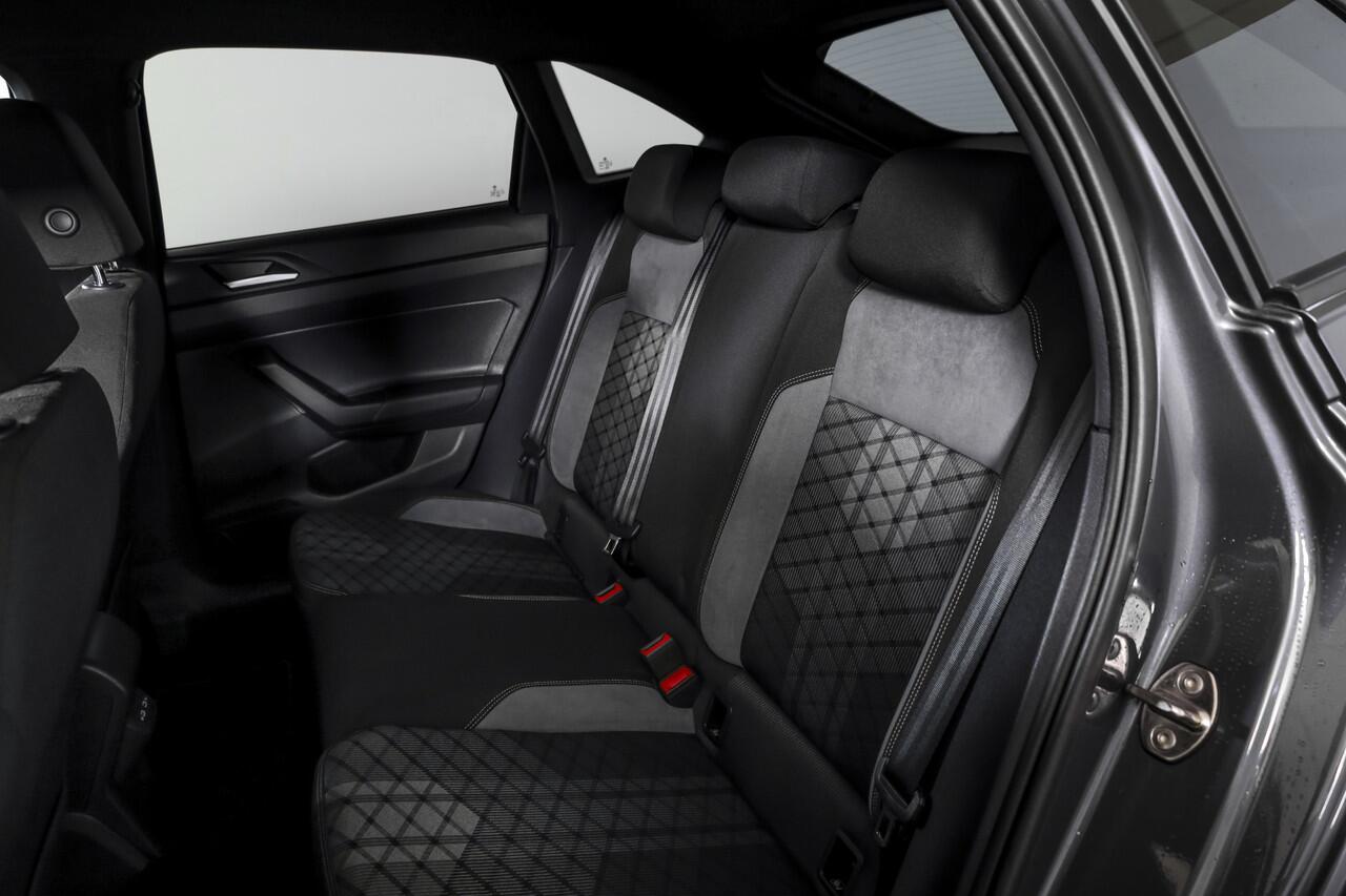 Volkswagen Taigo 1.0 TSI R-Line 116 PK - Automaat | Dig. Cockpit | Adapt. Cruise | Stoelverw. | PDC | Camera | App. Connect | ECC | DAB | LM 18" | 9195