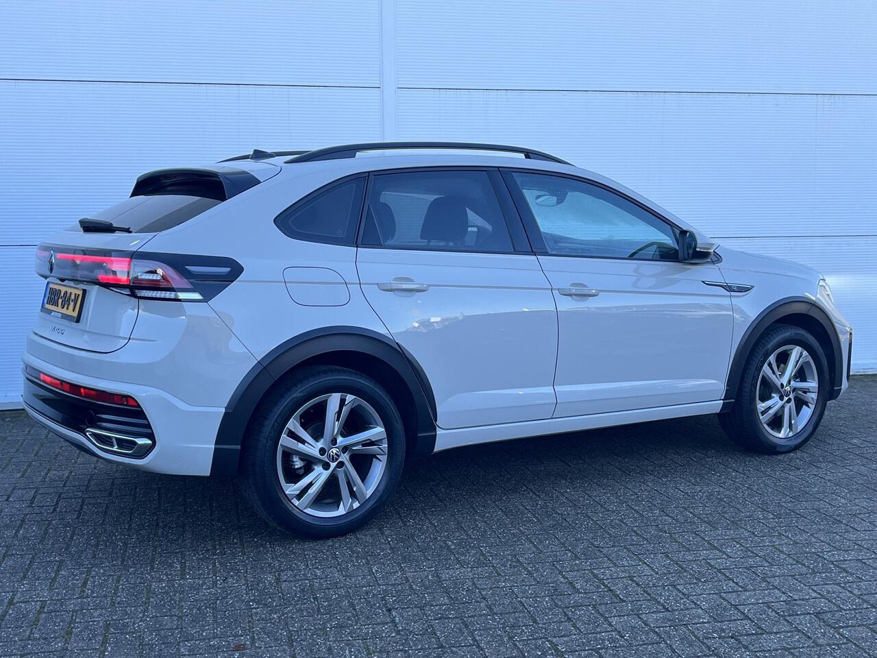 Volkswagen Taigo 1.0 TSI R-Line Business / Camera / Multimedia-pakket / Apple Carplay/Android Auto / Cruise control adaptief met Stop&Go en stuurhulp / voorstoelen verwarmd /