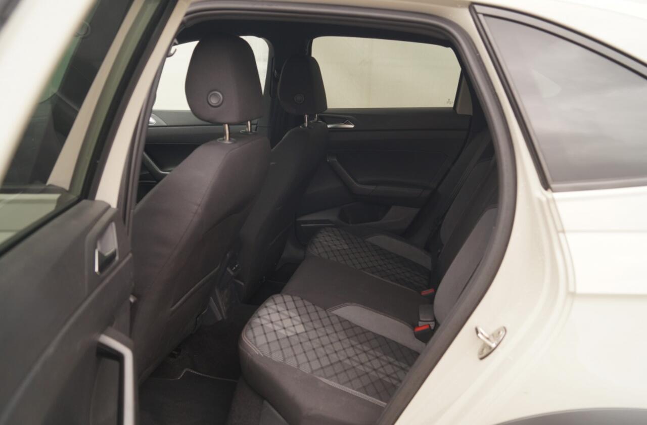 Volkswagen Taigo 1.0 TSI 110pk R-Line Business -LED-ECC-NAVI-