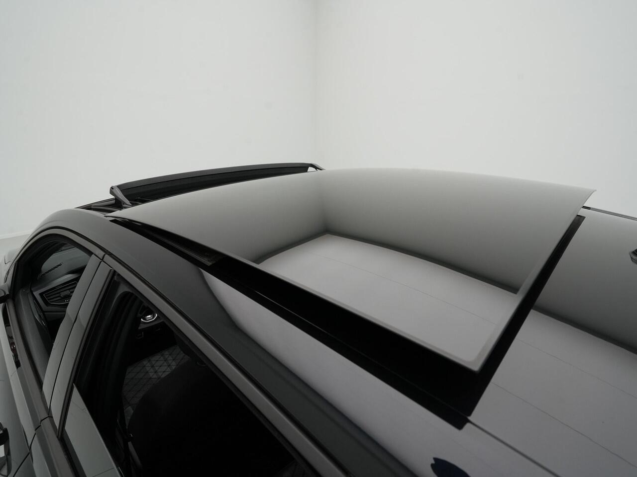 Volkswagen Taigo 1.0 TSI 110pk R-Line Panoramadak Navigatie via App Clima Pdc Lm Velgen 250