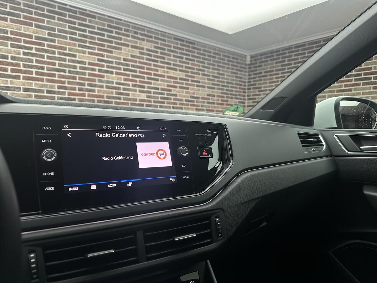 Volkswagen Taigo 1.0 TSI R-Line Business Virtual Navi 2024 Dealer Garantie