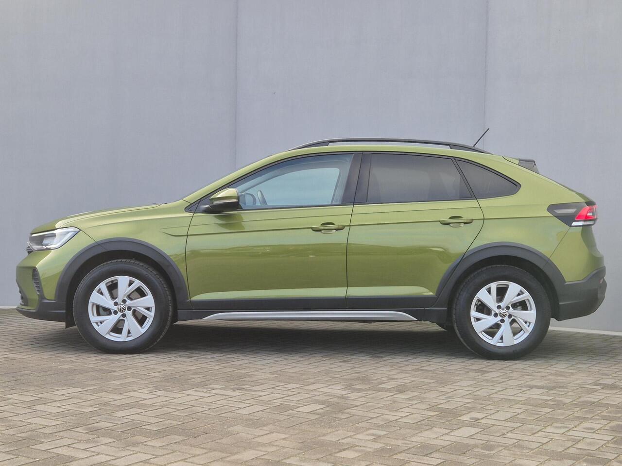 Volkswagen Taigo 1.0 TSI Life Business Automaat / Virtual cockpit / Navigatie via Apple Carplay of Android Auto / Climate control / Adaptief CC / Parkeersensoren voor en achter / Lichtmetalen wielen 16" / DAB radio /