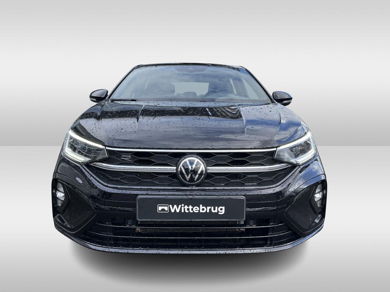 Volkswagen Taigo 1.5 TSI 150pk R-Line DSG Automaat Camera / Navigatie / Digital Cockpit / Panoramadak / 17"LM Velgen / IQLED / App-connect