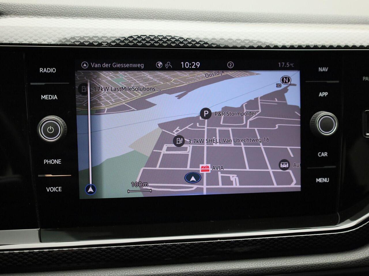 Volkswagen Taigo 1.0 TSI 95pk Life · Leder · Apple Carplay/Android Auto · Stoelverwarming · Navigatie ·