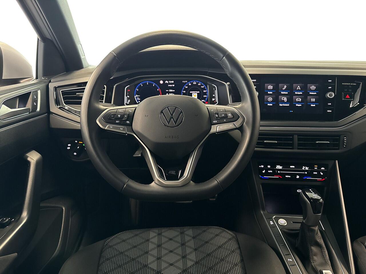 Volkswagen Taigo 1.0 115pk TSI R-Line Edition Koplampverlichting LED-matrix-led (IQ.LIGHT) | Parkeersensoren | Adaptive cruise control