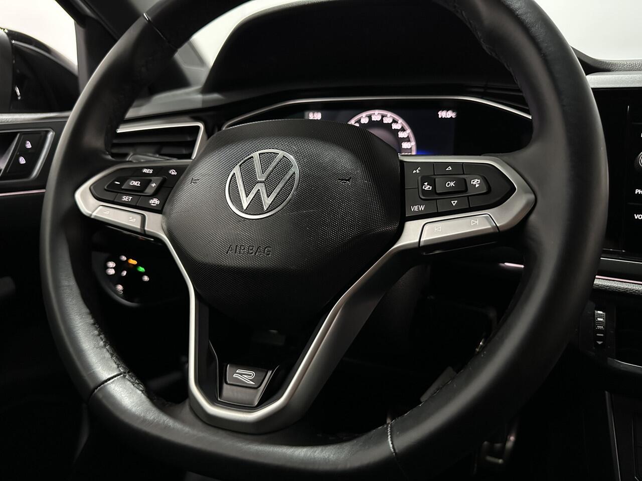 Volkswagen Taigo 1.0 TSI R-Line - Automaat - Camera / Carplay / Stoelverw.