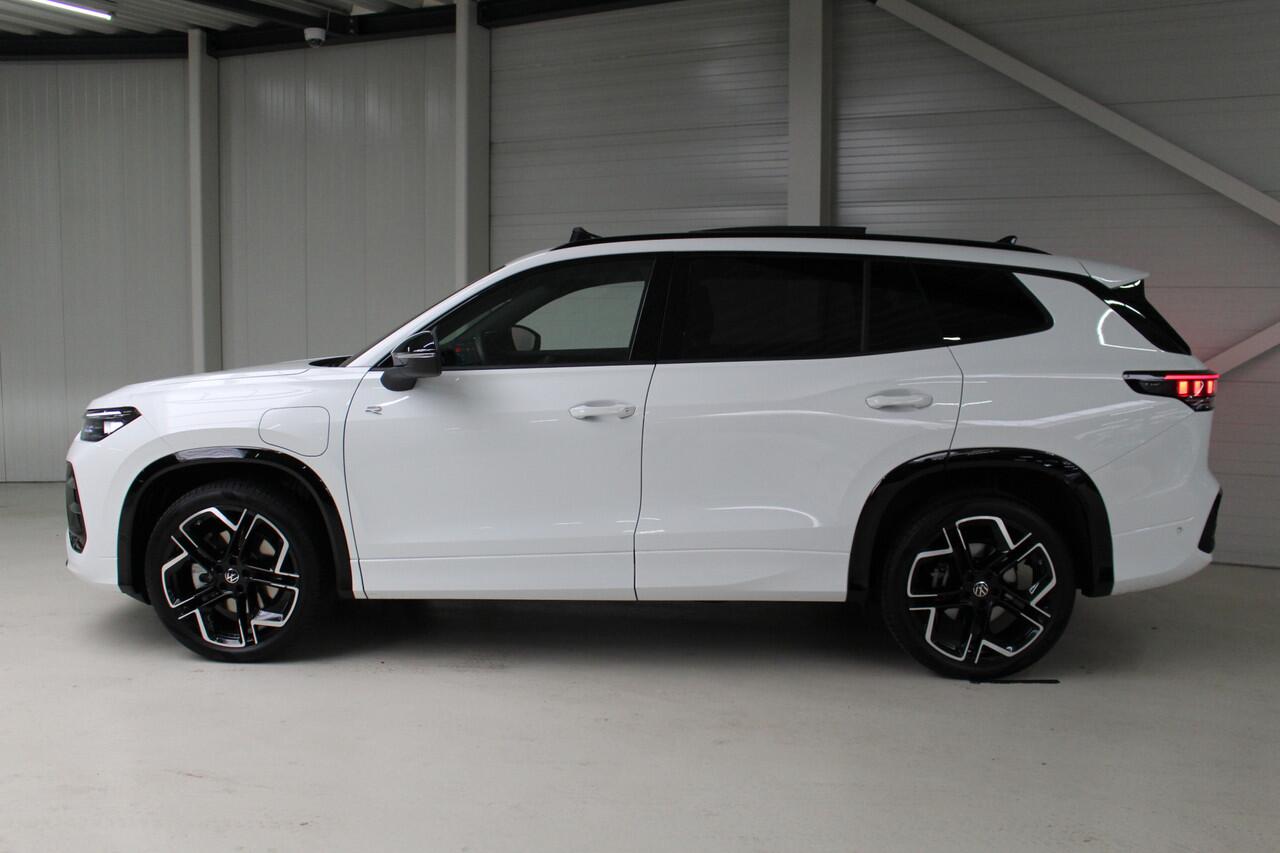 Volkswagen Tayron 1.5 eHybrid 272 PK R-Line Blackstyle Panoramadak | Leder | Trekhaak | HUD | Matrix Led | Harman Kardon