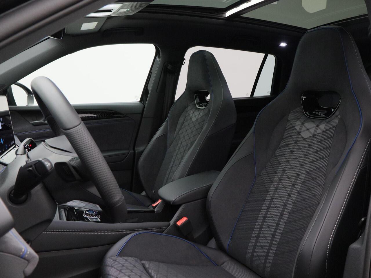 Volkswagen Tayron 1.5 eHybrid 272 Pk Automaat R-Line Edition | Black Style | Panoramadak | Trekhaak | 20 Inch | Full LED | 360 Camera