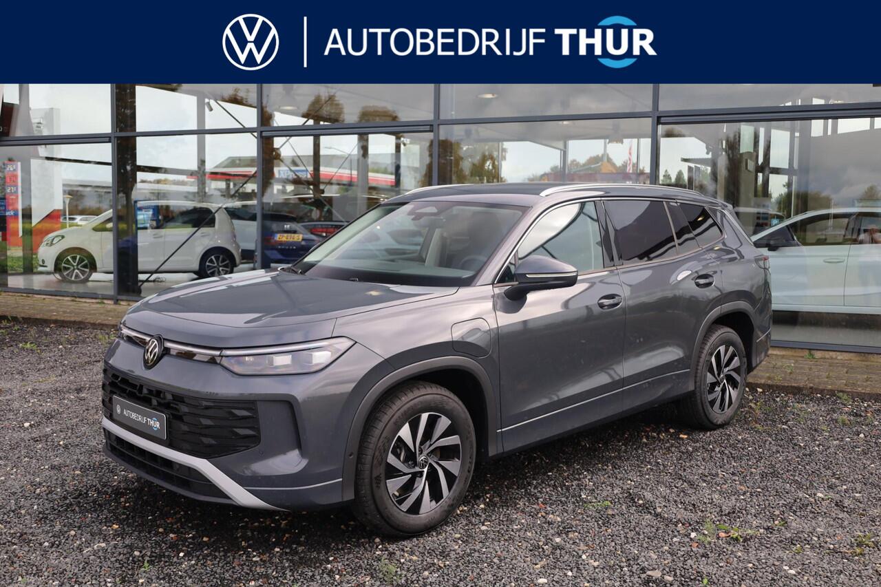 Volkswagen Tayron 1.5 eHybrid Life Edition 204PK / 150kW DSG, Achteruitrijcamera, verwarmbare voorstoelen + stuurwiel, Apple Carplay & Android Auto, navigatie, dodehoekdetectie (Side Assist), Keyless Entry & Start, full LED koplmapen, trekhaak incl. aanhanger manouvreerhu