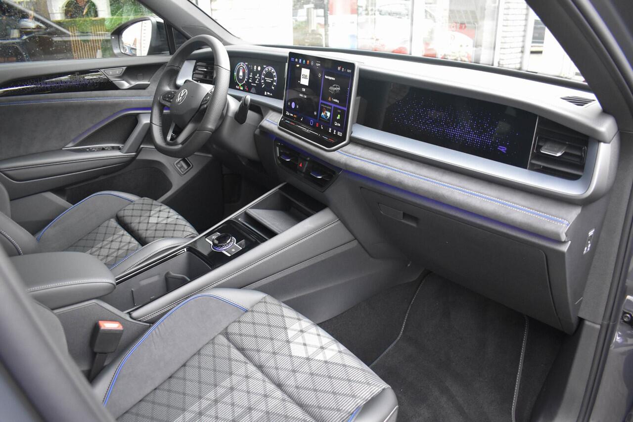 Volkswagen Tayron 1.5 eTSI 272PK R-Line Edition Pano Camera ACC Sfeerverli