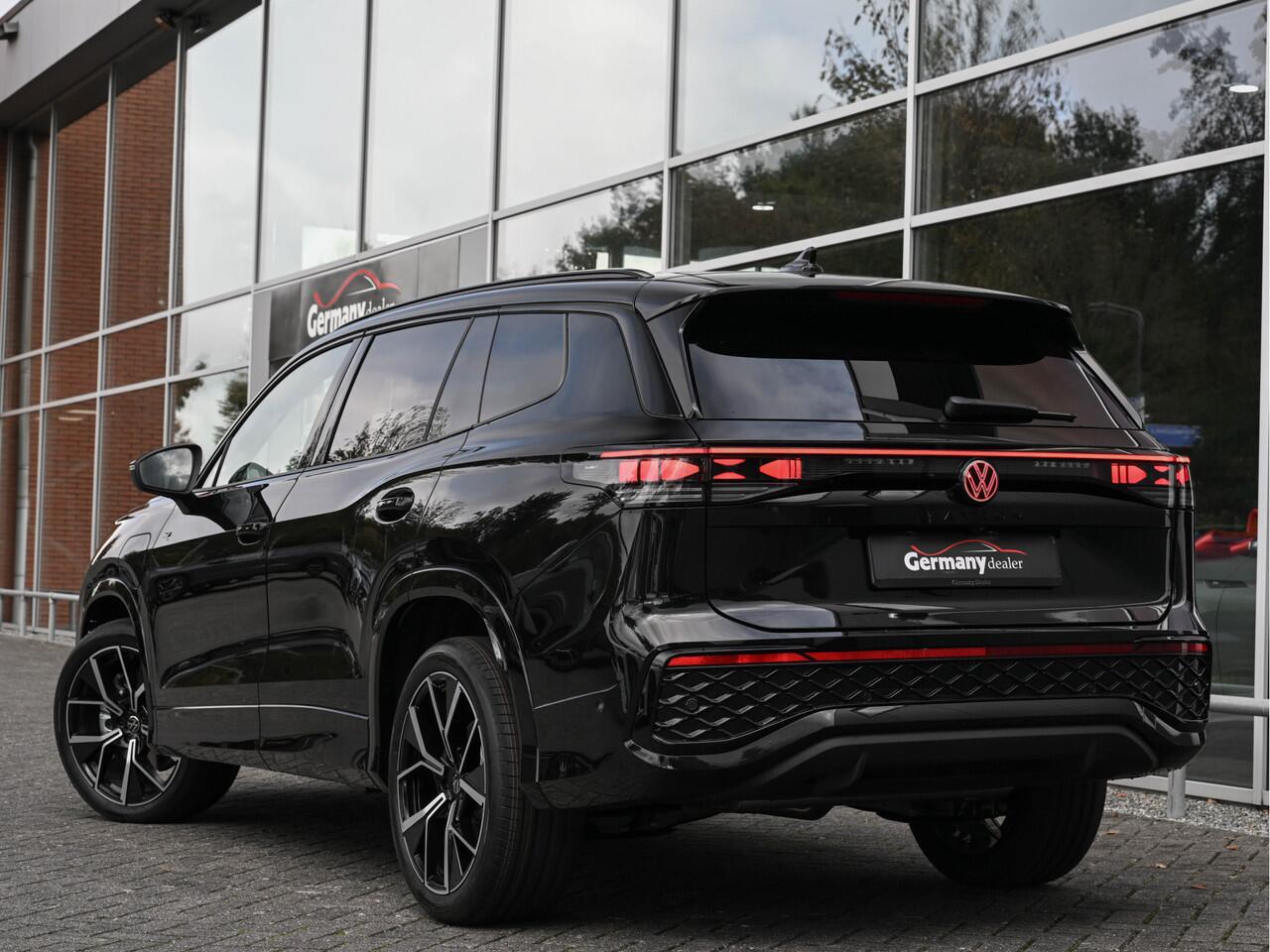 Volkswagen Tayron 1.5 eHybrid 272pk R-Line Edition NIEUW! Pano ACC BSM Sfeerverl. Elektr.Klep Tr.haak VOL!!