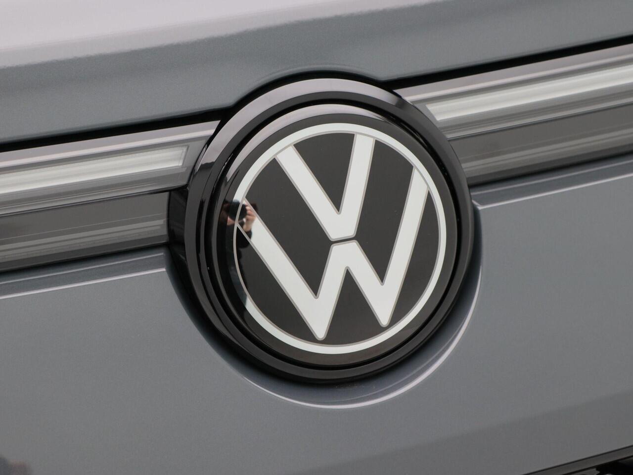 Volkswagen Tayron 1.5 eHybrid 272 Pk Automaat R-Line Edition | Black Style | Panoramadak | Trekhaak | 20 Inch | Full LED | 360 Camera