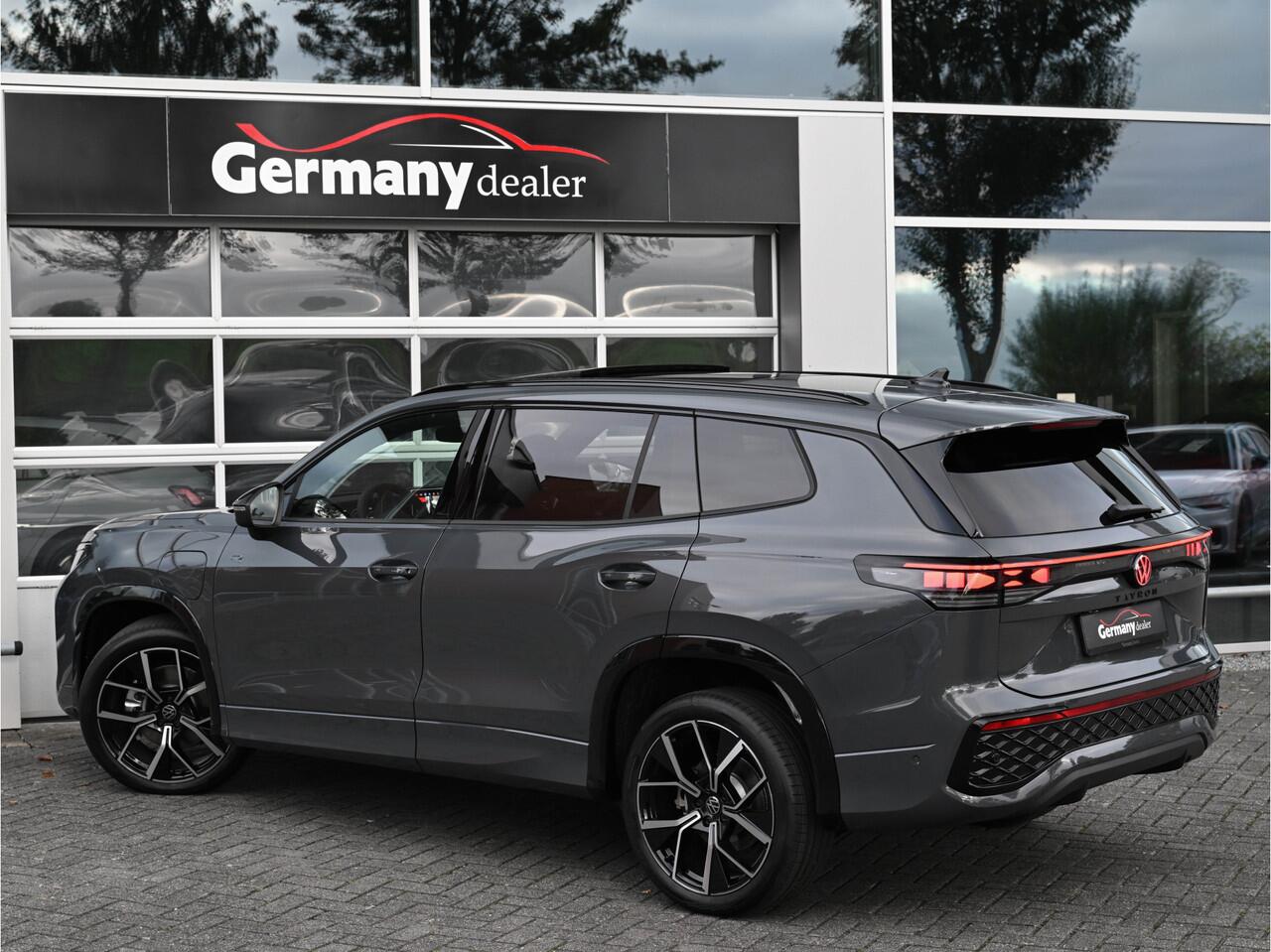 Volkswagen Tayron 1.5 eHybrid 272pk R-Line Edition NIEUW! Delphin Grey Pano ACC BSM Sfeerverl. Elektr.Klep Tr.haak VOL!!