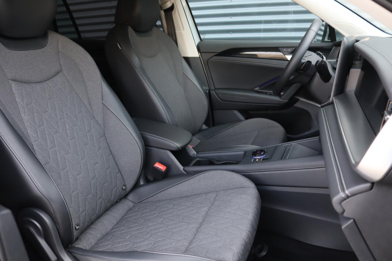 Volkswagen Tayron 1.5 eTSI DSG Edition 7p. IQ.Light/Keyless/Camera/ACC/Winterpakket/Elek. klep/Dodehoek/Trekhaak