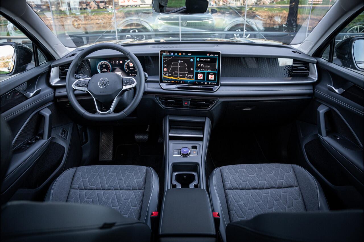 Volkswagen Tayron 1.5 eTSI Life Edition 7p. ** 20inch ** Panodak ** Trekhaak 5 jaar Fabrieksgarantie tot 100.000km