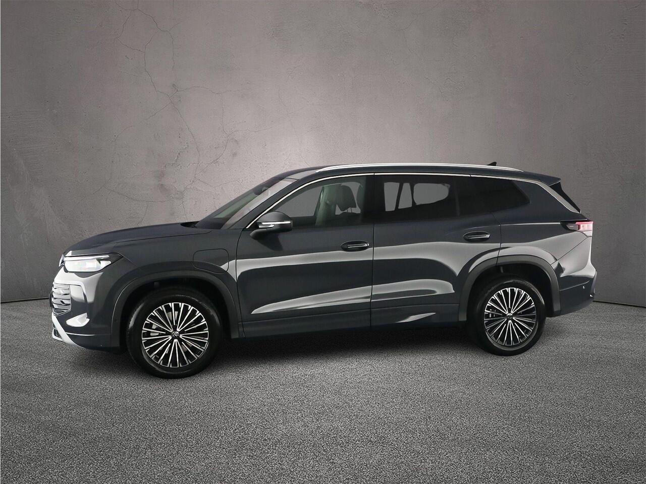 Volkswagen Tayron Life Edition 1.5 eHybrid 204pk DSG Automaat Trekhaak, Adaptive cruise control, Elektrische achterklep, Achteruitrijcamera , Stuurwiel verwarmd, Parkeersensoren