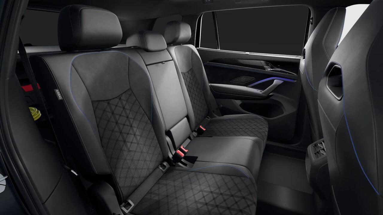 Volkswagen Tayron R-Line Edition | 'App-Connect' draadloze smartphone integratie | Automatische afstandsregeling (Adaptive Cruise Control) | Black Style Pakket