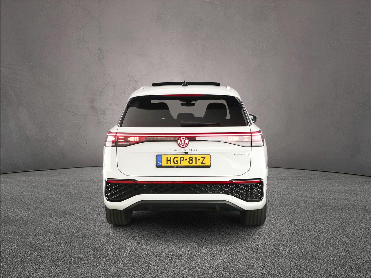 Volkswagen Tayron R-Line Edition 1.5 TSI eHybrid 204pk DSG Automaat Panoramadak, Adaptive cruise control, 360 camera, Achteruitrijcamera, LED matrix koplampen, Navigatie, Elektrische achterklep