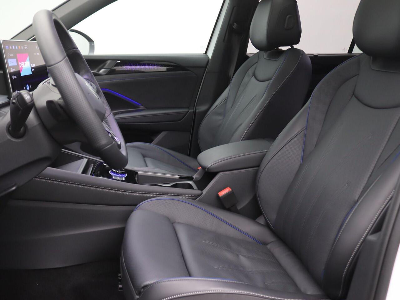 Volkswagen Tayron 1.5 eHybrid R-Line Edition 272PK DSG Pano-Schuifdak, Trekhaak, Black Style, Lederen Bekleding, Harman Kardon Audio, Navi via Apple Carplay/Android Auto, Achteruitrijcamera, Stoel-Stuurverwarming, Elekt. Achterklep, 20" LM Velgen