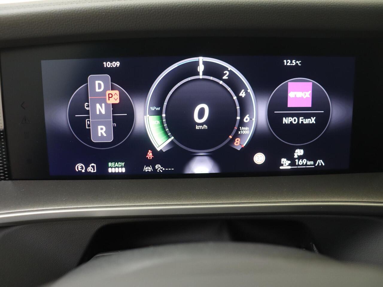 Volkswagen Tayron 1.5 eHybrid Life Edition | SoH 100% | Trekhaak | Adaptieve demping systeem | Achteruitrijcamera | 3-zone airco | Dodehoek detectie | Adaptieve cruise control | Stoel- en stuurwielverwarming | CarPlay |