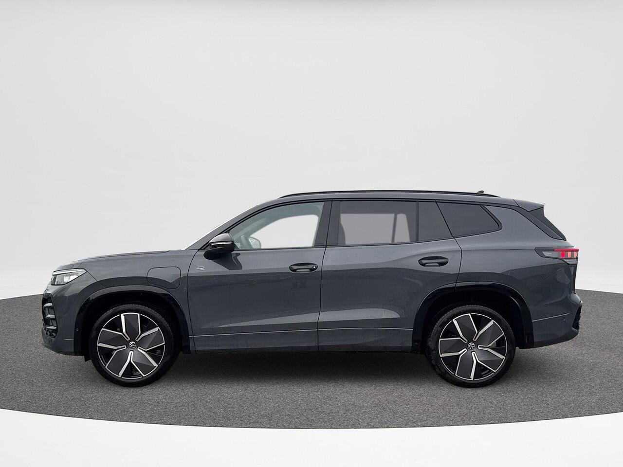 Volkswagen Tayron 1.5 eHybrid R-Line Edition | Trekhaak | Pano | 272PK | PHEV |