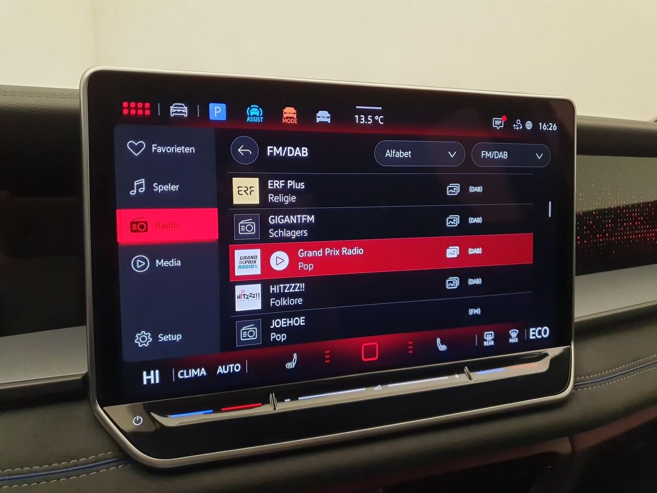 Volkswagen Tayron 1.5 eHybrid 272pk DSG/AUT R-Line Wegklapbare trekhaak, Massage, Camera