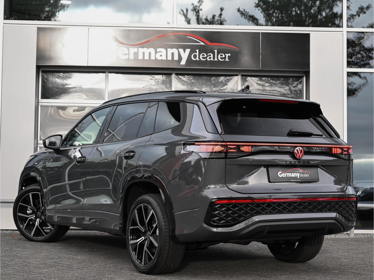 Volkswagen Tayron 1.5 eHybrid 272pk R-Line Edition NIEUW! Delphin Grey Pano ACC BSM Sfeerverl. Elektr.Klep Tr.haak VOL!!