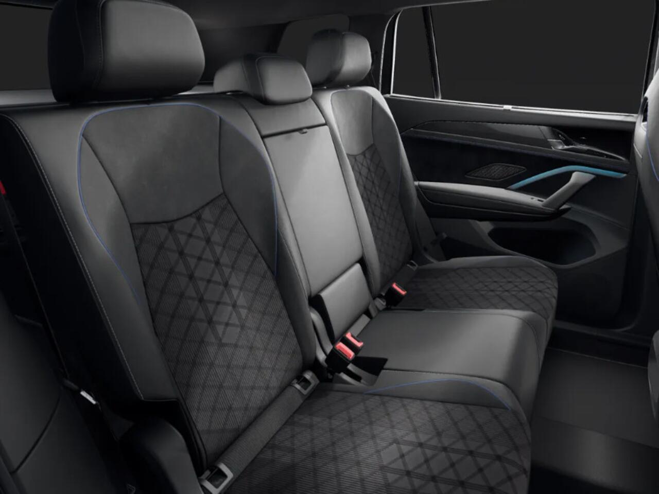 Volkswagen Tayron R-Line Edition 1.5 eHybrid 204 PK 6 versn. DSG · Black Style Pakket · Comfort Pakket · Trekhaak inklapbaar, met elektrische ontgrendeling, incl. aanhangermanoeuvreerhulp Trailer Assist ·