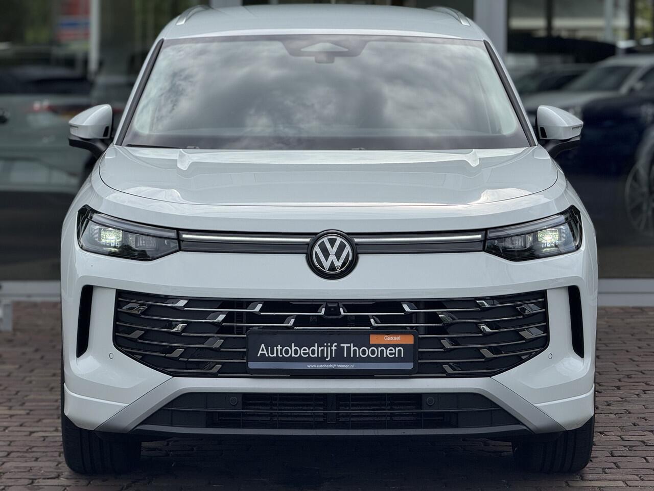 Volkswagen Tayron 1.5 eTSI Elegance 7p. | Trekhaak | 360° camera | Massage