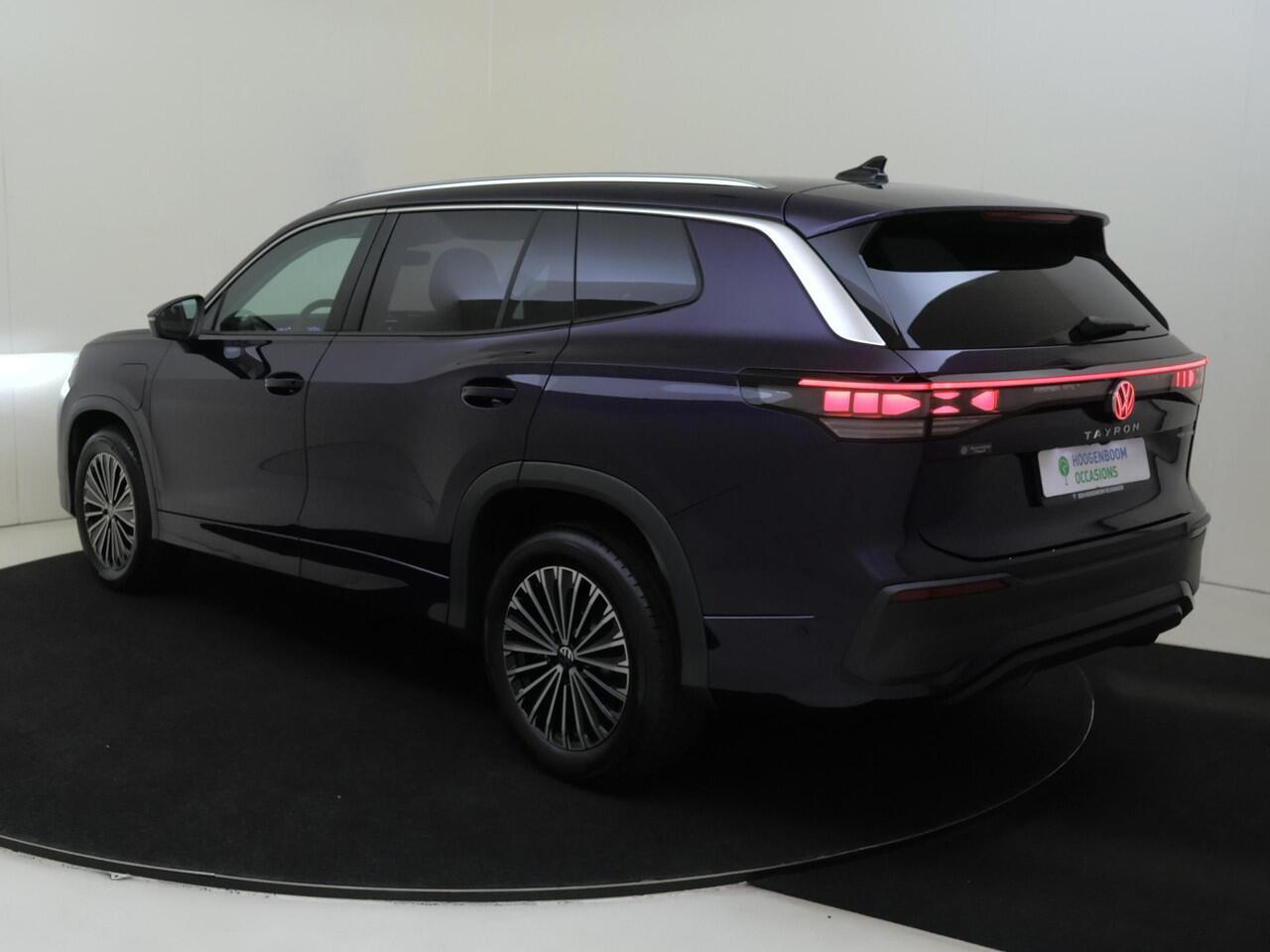 Volkswagen Tayron 1.5 eHybrid Life Edition | Adaptieve demping | Keyless | Dodehoek detectie | Stoel- en stuurwielverwarming | Parkeerasisstent | Achteruitrijcamera | Voorklimatisering | Adaptieve cruise control |