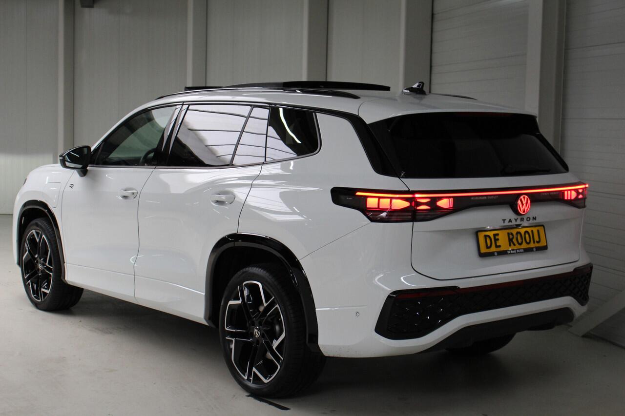 Volkswagen Tayron 1.5 eHybrid 272 PK R-Line Blackstyle Panoramadak | Leder | Trekhaak | HUD | Matrix Led | Harman Kardon