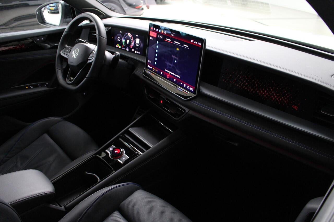 Volkswagen Tayron 1.5 eHybrid 272 PK R-Line Blackstyle Panoramadak | Leder | Trekhaak | HUD | Matrix Led | Harman Kardon