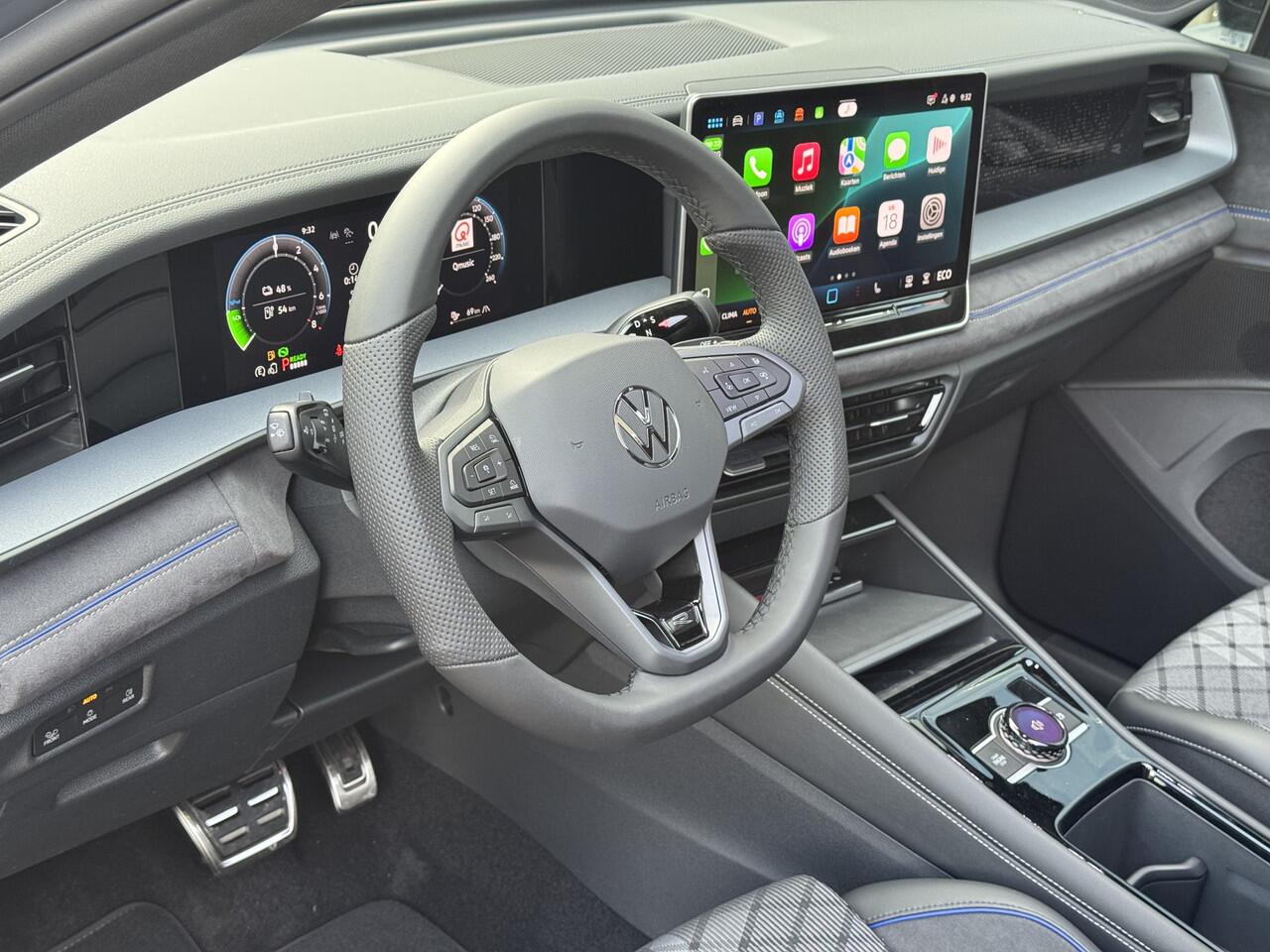 Volkswagen Tayron 1.5 eHybrid R-Line Edition 272PK Trekhaak | Pano | Massage