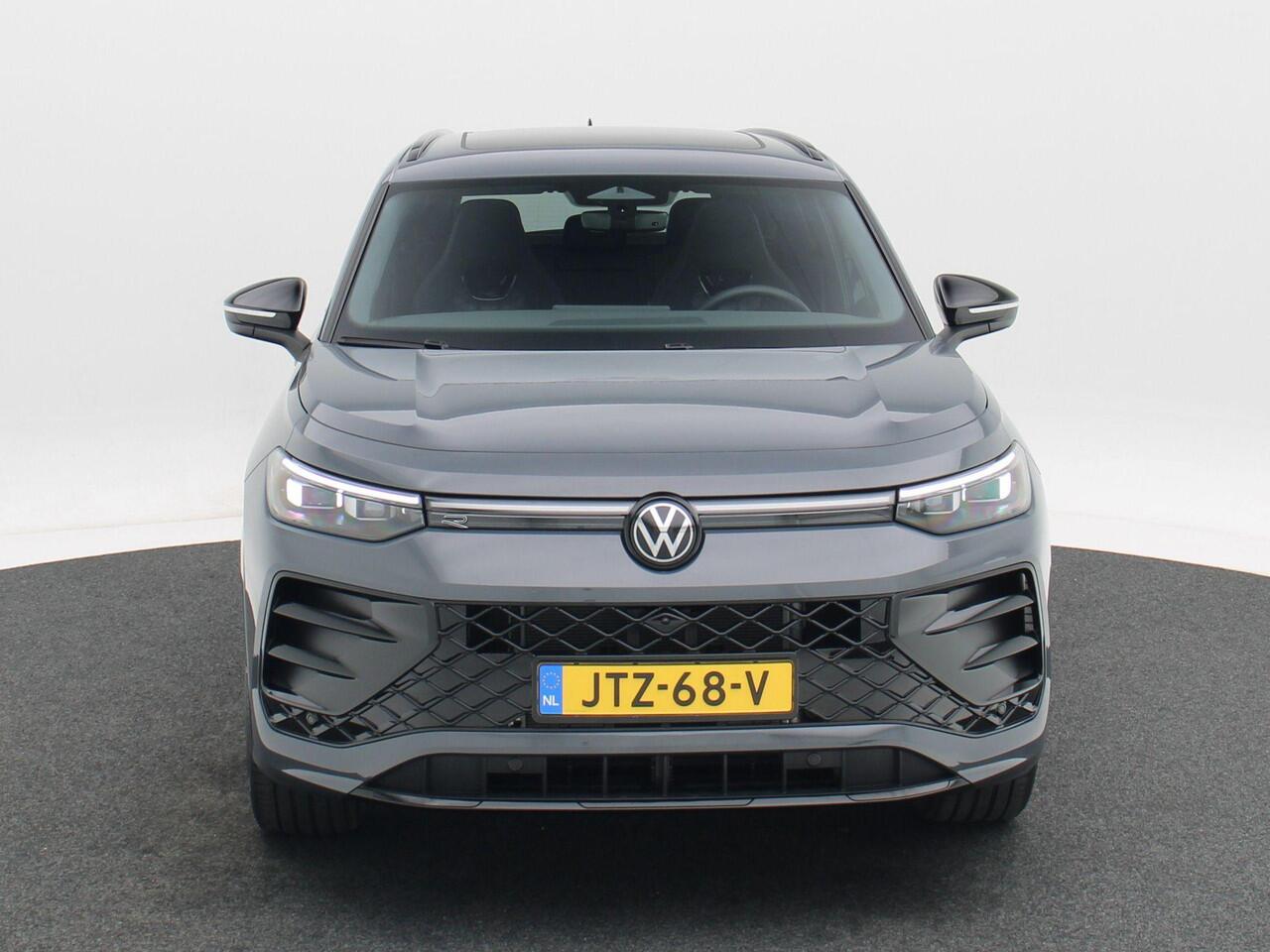 Volkswagen Tayron 1.5 eHybrid 272 Pk Automaat R-Line Edition | Black Style | Panoramadak | Trekhaak | 20 Inch | Full LED | 360 Camera