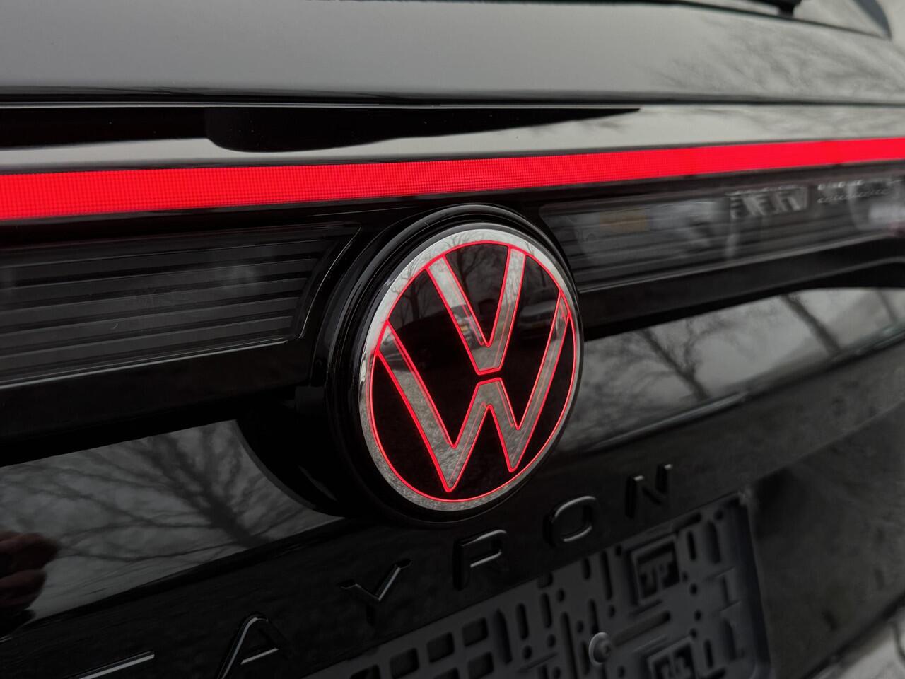 Volkswagen Tayron Hybrid 272pk DSG R-Line Blackstyle (Pano,Trekhaak,Camera)