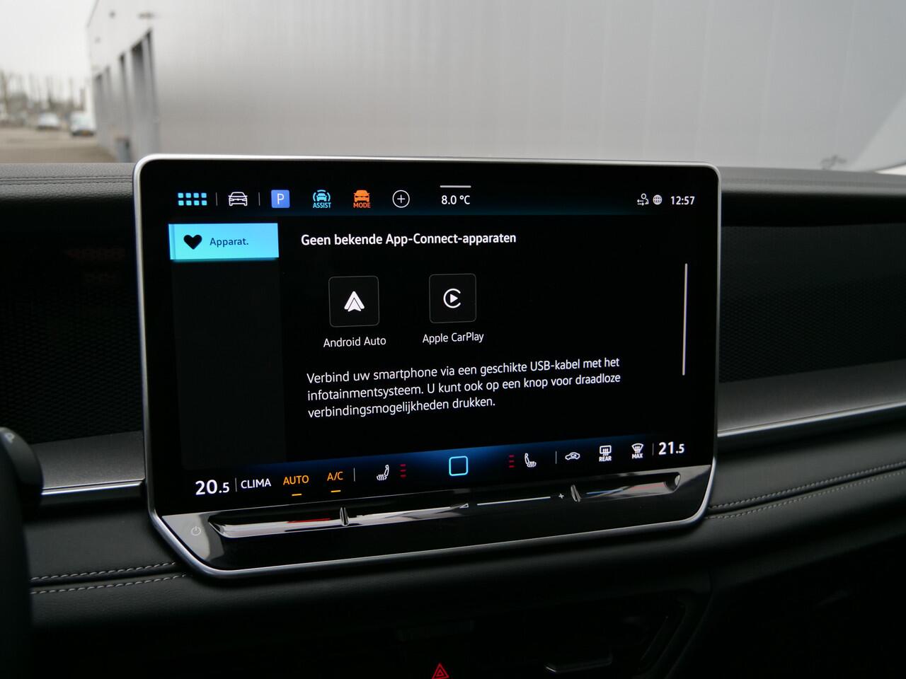 Volkswagen Tayron 1.5 eTSI Life Edition 7 persoons 150 Pk Automaat Apple Carplay / DAB / Camera / Stoelverwarming / Pano-dak